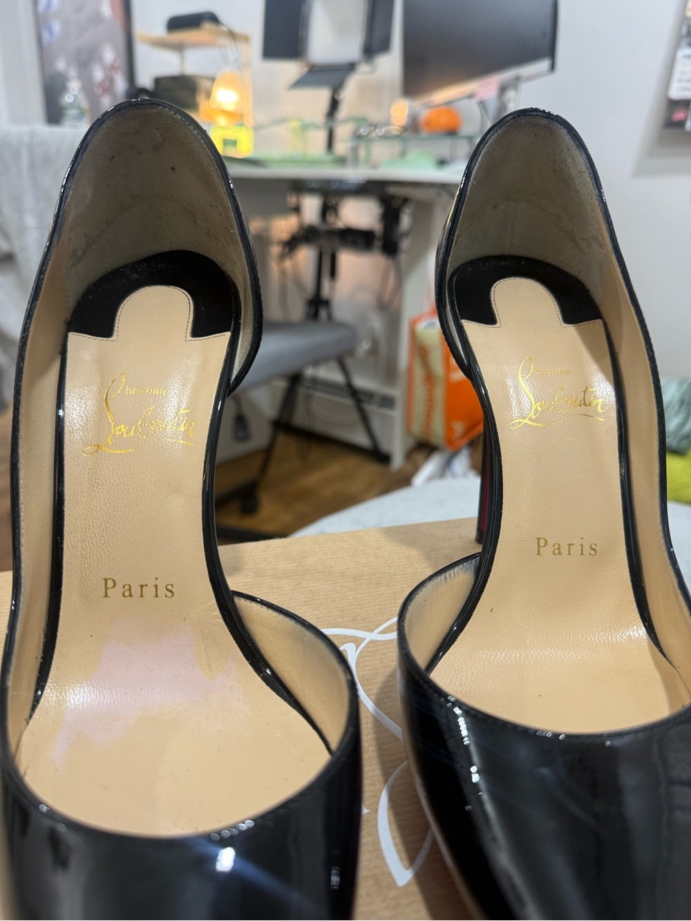 Louboutin Iriza - Picture 2 of 5